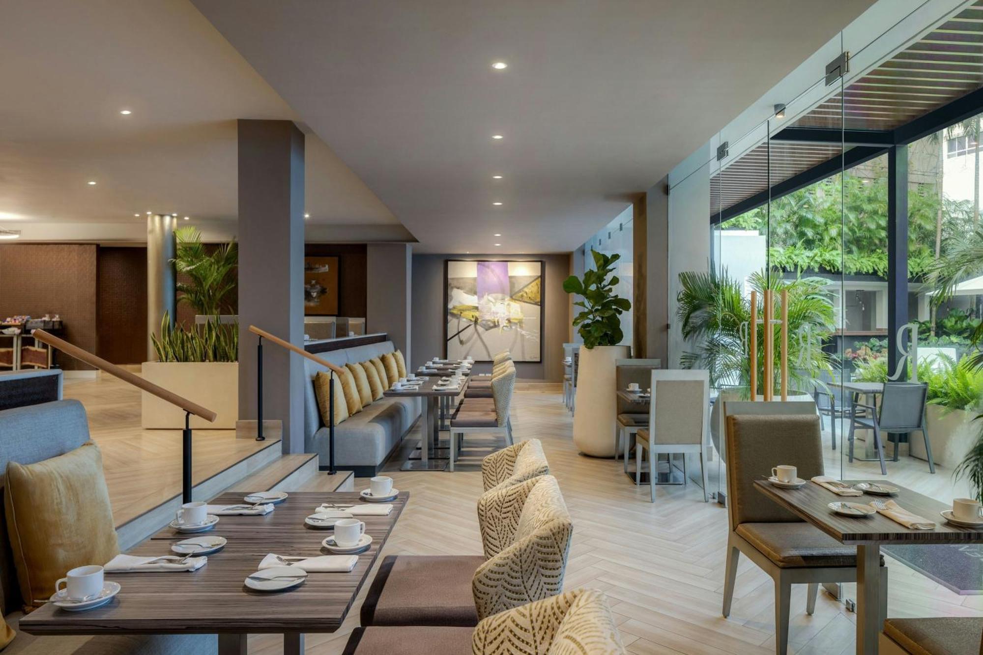 Renaissance Panama City Hotel Exterior photo